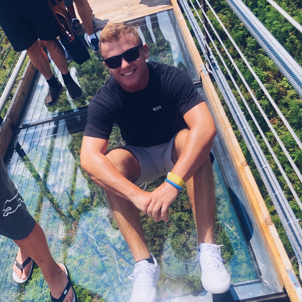 Meet your Posher, Ethan